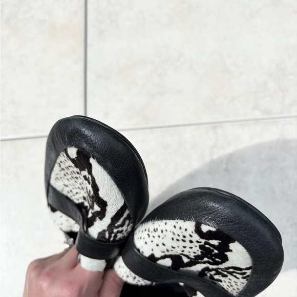 Newbark white and black loafers calf hair leather size 7 - Picture 6 of 7